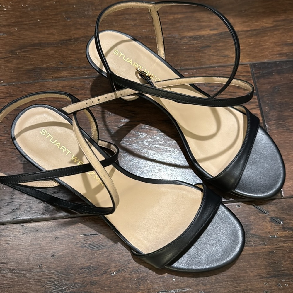Stuart Weitzman

Nudist Wrap 50MM Leather Sandals size 7 - Picture 6 of 12